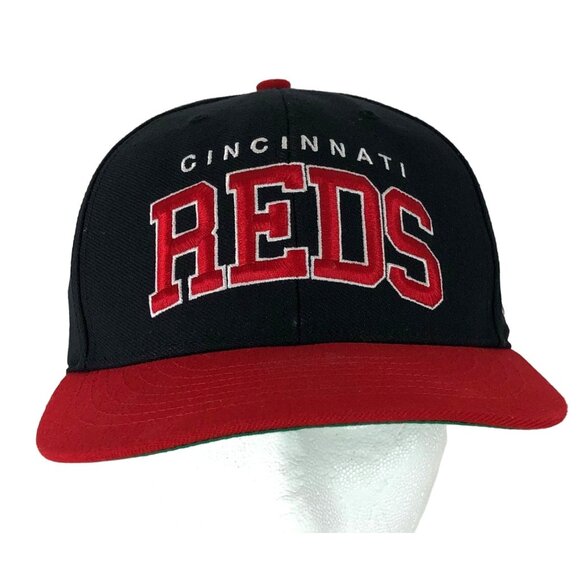 Forty Seven Brand Other - MLB Cincinnati Reds Men's 47 Brand Black/Red 2 Tone Snapback OSFA Embroidered